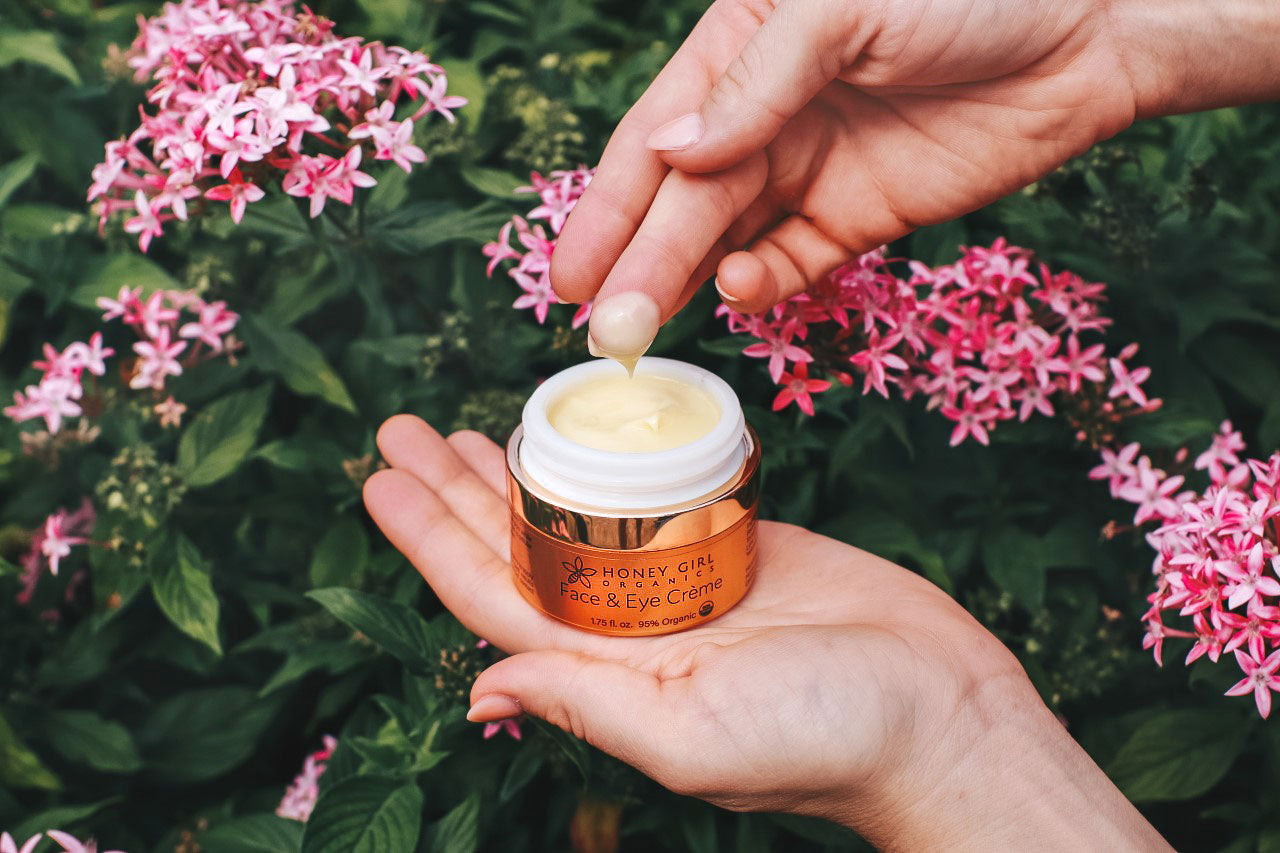 Queen Bee Holiday Glow Box