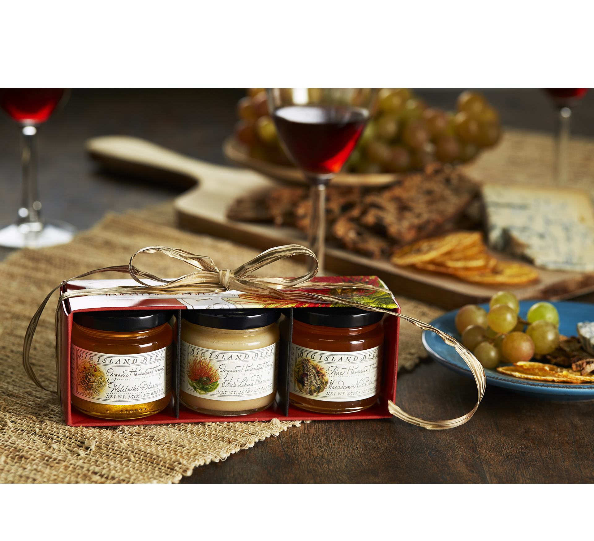 holiday gift set of 4.5 oz jars of honey